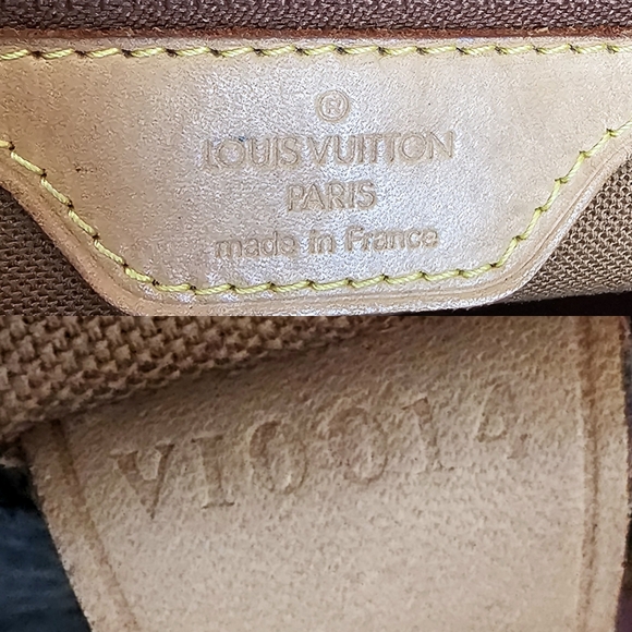 Authentic LOUIS VUITTON Monogram Cabas Piano Shoulder Bag - Picture 10 of 12